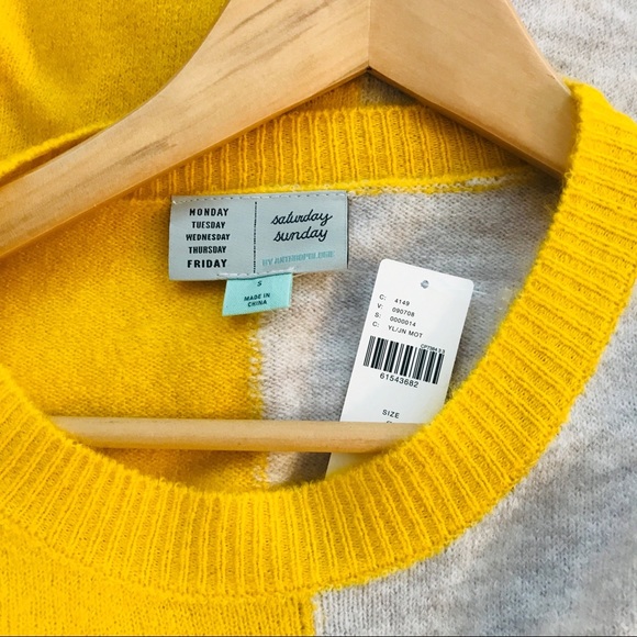 SS Sweater - Picture 2 of 11